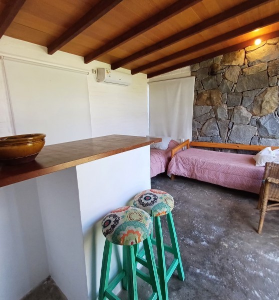 Casa en alquiler sobre Montoya, La Barra.